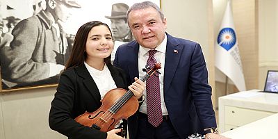 Keman Yıldızı Elif Eroğlu Polonya’da birincilik kazandı