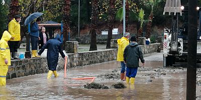 Kemer Belediye ekipleri canla başla çalışıyor