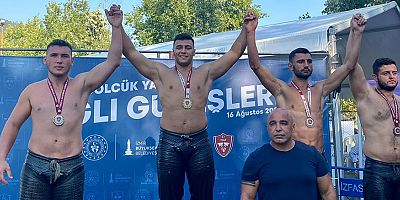 Kemer Belediye güreşçisi kürsüye çıktı