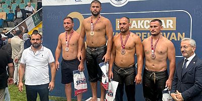Kemer Belediye Güreşçisinden birincilik 