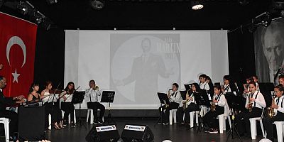 Kemer Belediyesi Çocuk ve Gençlik Bandosu'ndan harika performans