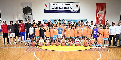 Kemer Belediyesi çocukları ve gençleri sporla buluşturuyor