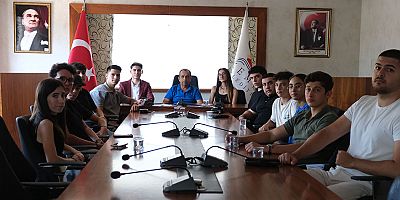 Kemer Belediyesi Gençlik Meclisi ilk toplantısını gerçekleştirdi