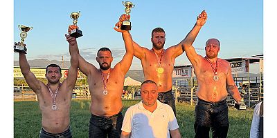 Kemer Belediyesi güreşçileri Kemer’e madalya ile döndü