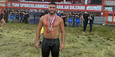 Kemer Belediyesi güreşçisi Önal, Kırkpınar'da üçüncü oldu