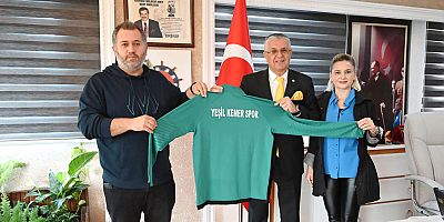 Kemer Belediyesi’nden futbolculara malzeme desteği