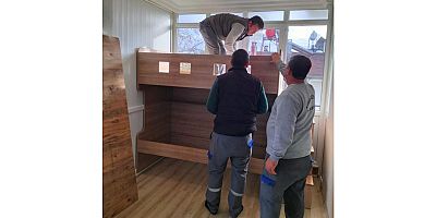 Kemer Belediyesi'nden Göynük mahallesinde evleri yanan iki aileye eşya desteği