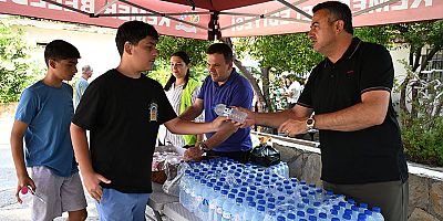 Kemer Belediyesi’nden LGS’ye giren öğrencilere su ve şeker 