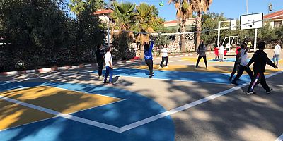 Kemer Belediyesi'nden okullara destek