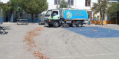 Kemer Belediyesi’nden okullarda temizlik çalışması 