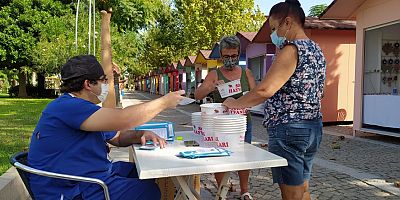 Kemer Belediyesi sokak hayvanları için mama ve su kapları dağıttı