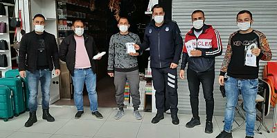 Kemer Belediyesi ücretsiz maske dağıtmaya devam ediyor