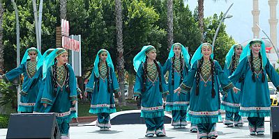 Kemer’de 23 Nisan kutlamaları 