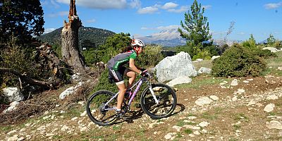 Kemer'de bisiklet turizmi hareketliliği