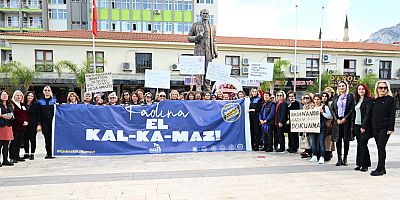 Kemer’de “Bütün insanlar el ele” yürüyüşü düzenlendi