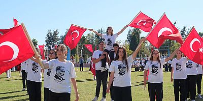 Kemer’de Cumhuriyet Bayramı coşkusu 