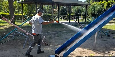 Kemer'de dezenfekte çalışmaları devam ediyor