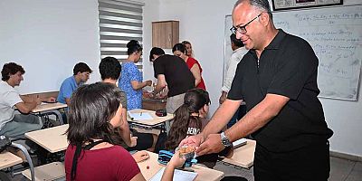 Kemer’de eğitime tatlı dokunuş