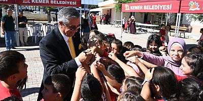 Kemer’de İlköğretim Haftası coşkuyla kutlandı
