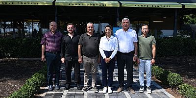 Kemer’de Kahve Dünyası’nın yeni şubesi açıldı 