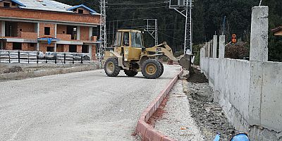 Kemer’de kaldırım çalışmaları