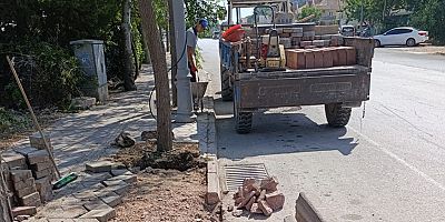 Kemer’de kaldırım çalışmaları 