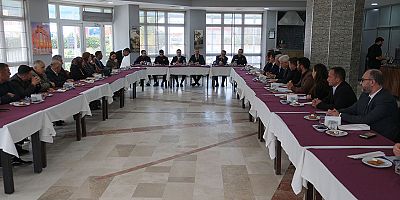 Kemer’de muhtarlar toplantısı yapıldı