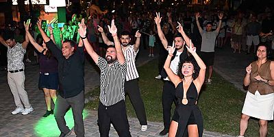 Kemer’de muhteşem Latin dans şovu