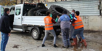 Kemer’de sinek yuvası lastikler geri dönüşüme kazandırılıyor