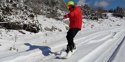 Kemer'de snowboard keyfi