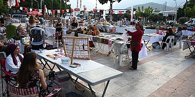 Kemer’de “Üreten Ev Hanımları Kermesi”ne büyük ilgi