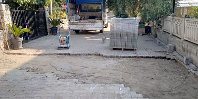 Kemer’de yol ve kaldırım çalışmaları sürüyor