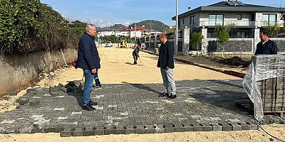 Kemer’de yol ve kaldırım çalışması 