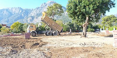 Kemer'e yeni parklar kazandırılıyor