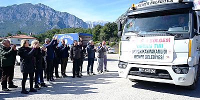 Kemer’in 11’inci yardım tırı yola çıktı