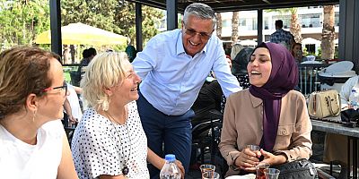 Kemer’in buluşma noktası “Deniz Kafe”