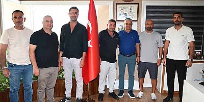 Kemer Su Sporları Derneği’nden Başkan Topaloğlu’na ziyaret