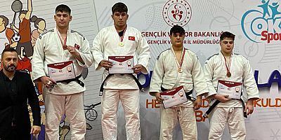 Kemerli judocular madalya ile döndü