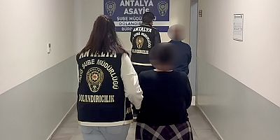 Kendilerini “Mali İstihbarat Yetkilisi” Olarak Tanıtan Nitelikli Dolandırıcılık Şüphelileri Yakalandı