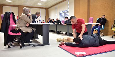 Kepez Belediyesi personeline ilkyardım eğitimi