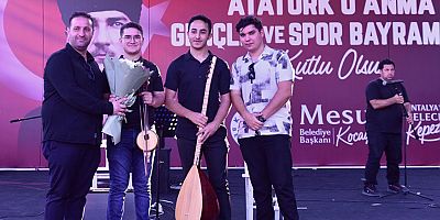 Kepez Belediyesi, “Sahne Senin” etkinliğiyle gençlere fırsat verdi