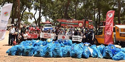 Kepez Belediyesi ve öğrencilerden Anlamlı Çevre Temizliği