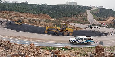 Kepez Belediyesi, yağmurun aşındırdığı yolları yeniledi  