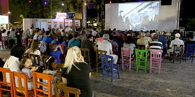 Kepez’de açık havada nostaljik sinema keyfi