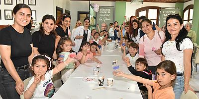 Kepez’de anne ve çocuklar renkli mum atölyesinde buluştu