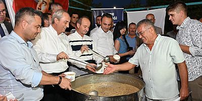 Kepez’de aşureler kaynadı, bereket paylaşıldı