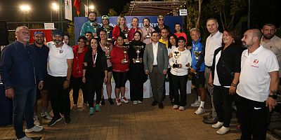 Kepez’de Cumhuriyet Kupası Tenis Turnuvası düzenlendi