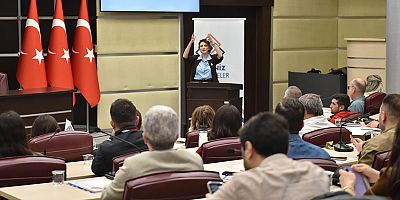 Kepez’de Diplomatik İletişim Eğitimi: Kurumsal Dil Kullanımı Güçleniyor