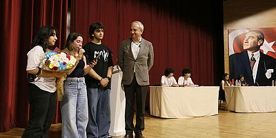 Kepez’de gençler fikirleriyle yarıştı