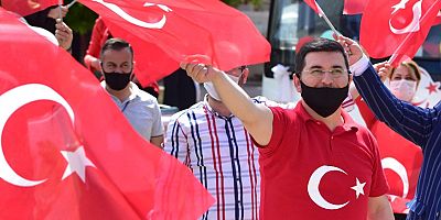 Kepez’de kortejli kutlama  